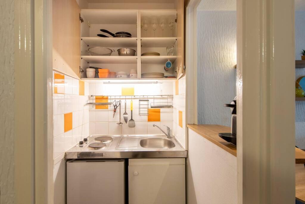 Apartment Near The Louvre, Amazing Location On The Most Prestigious Street *