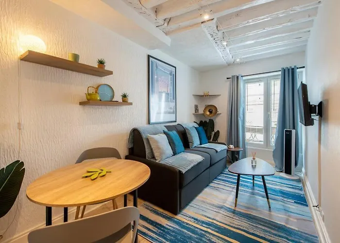Near The Louvre, Amazing Location On The Most Prestigious Street