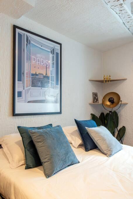 Near The Louvre, Amazing Location On The Most Prestigious Street *