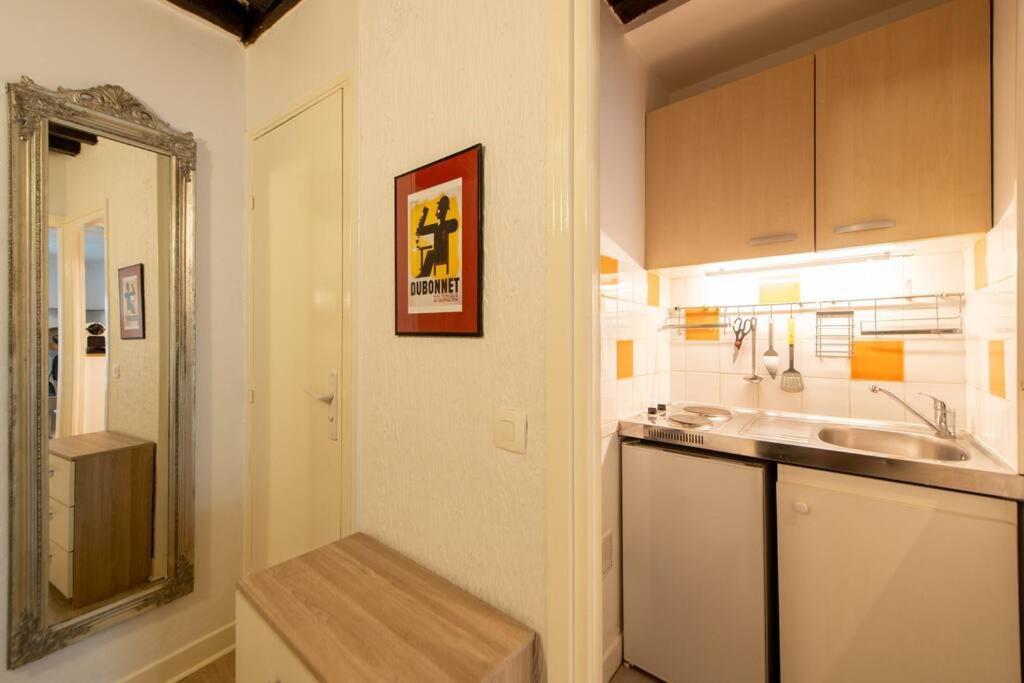 Near The Louvre, Amazing Location On The Most Prestigious Street * Paris